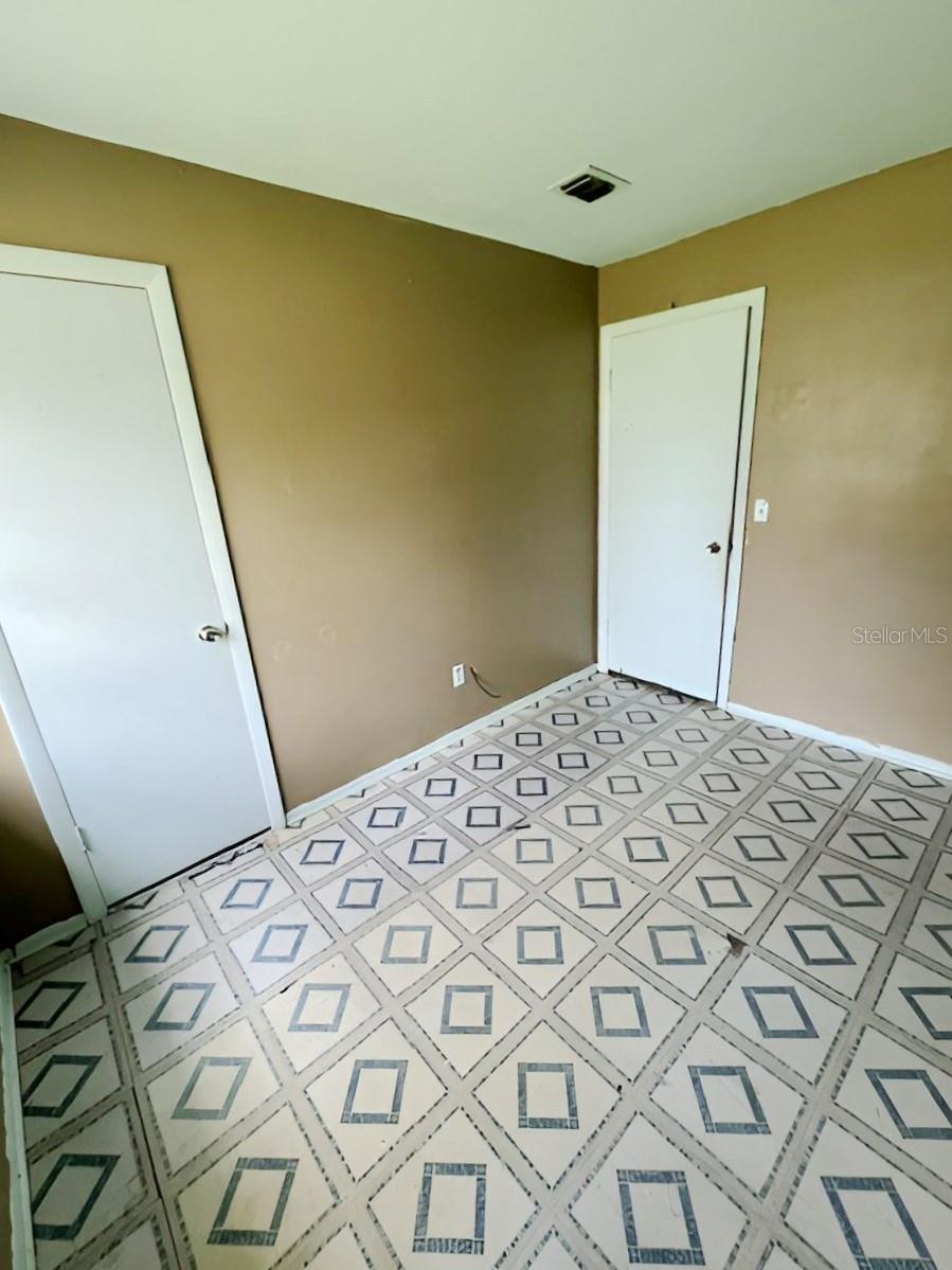 8118 Esperanza St Property Photo 6