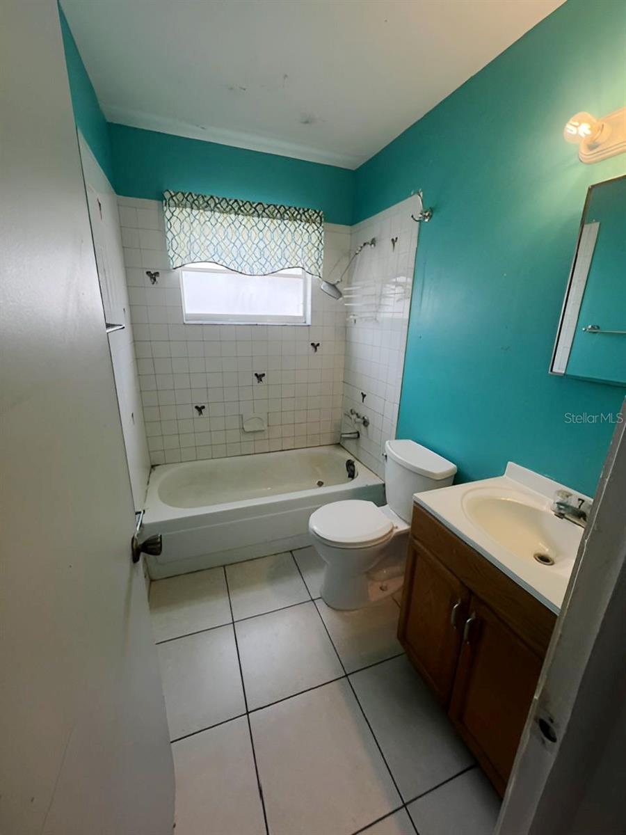 8118 Esperanza St Property Photo 9
