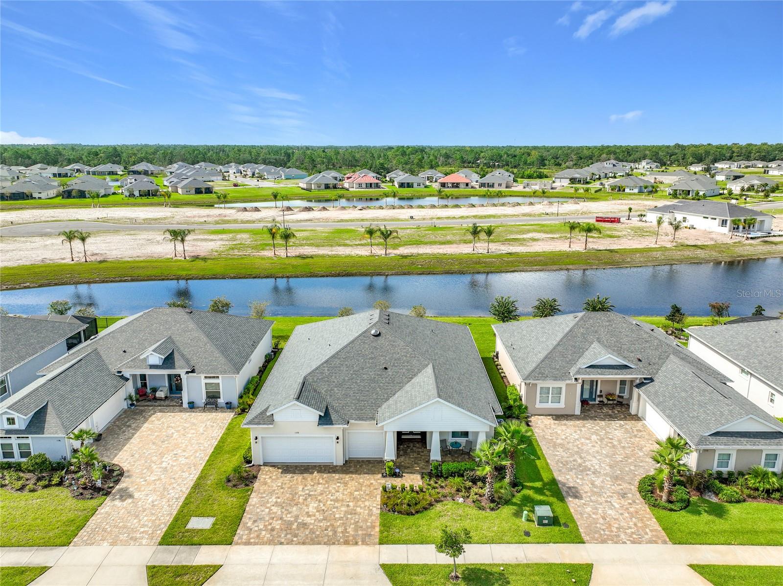 1576 Lake Reserve Dr Property Photo 3
