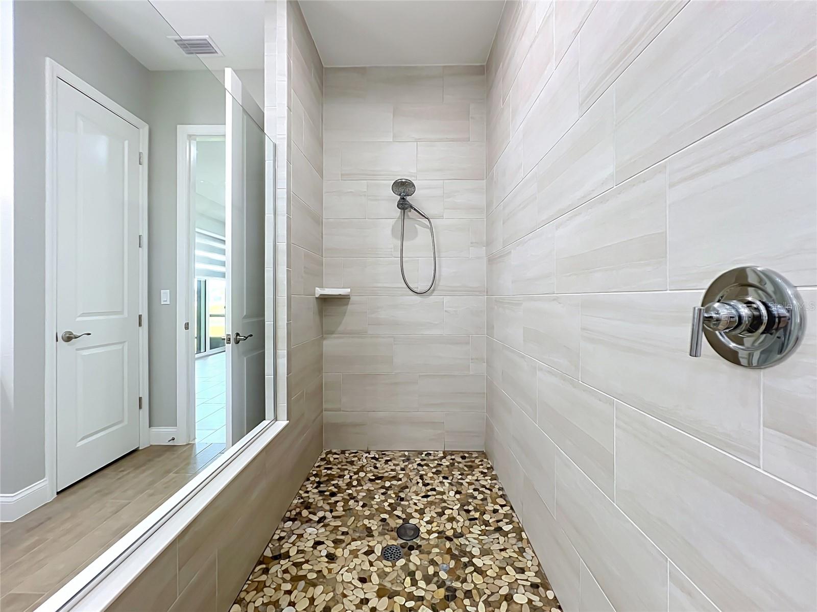1576 Lake Reserve Dr Property Photo 62
