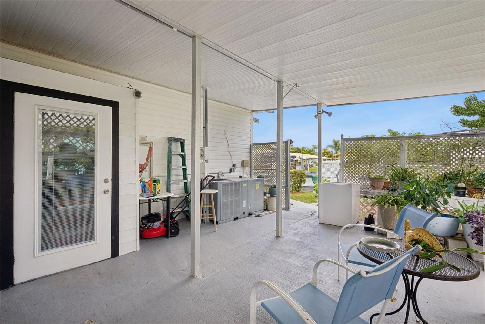 109 Douglas St Property Photo 29