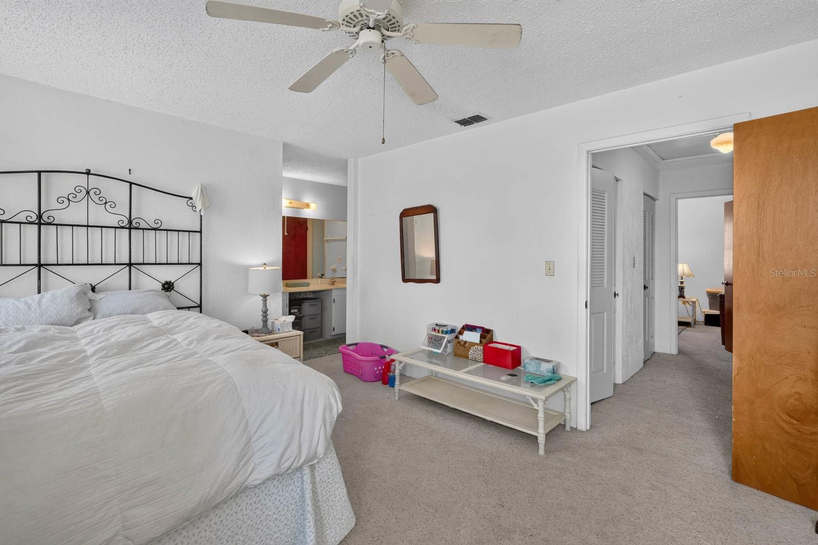 10 London Ln Property Photo 20