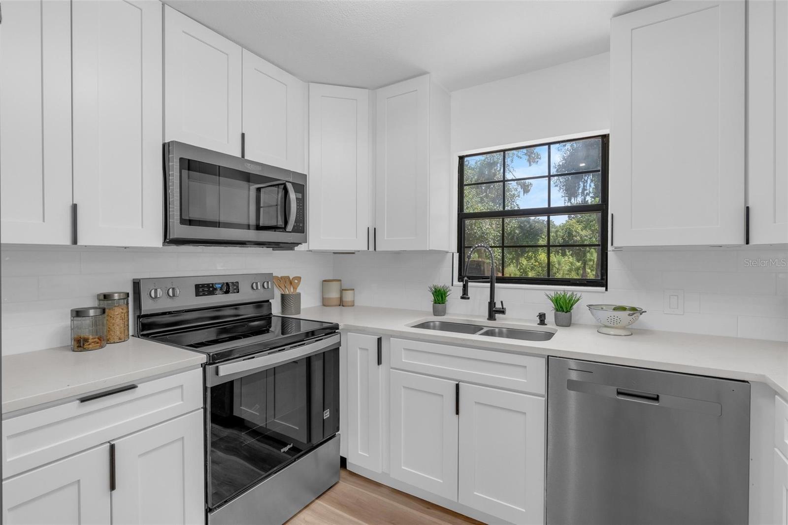 31018 Cove Rd Property Photo 5