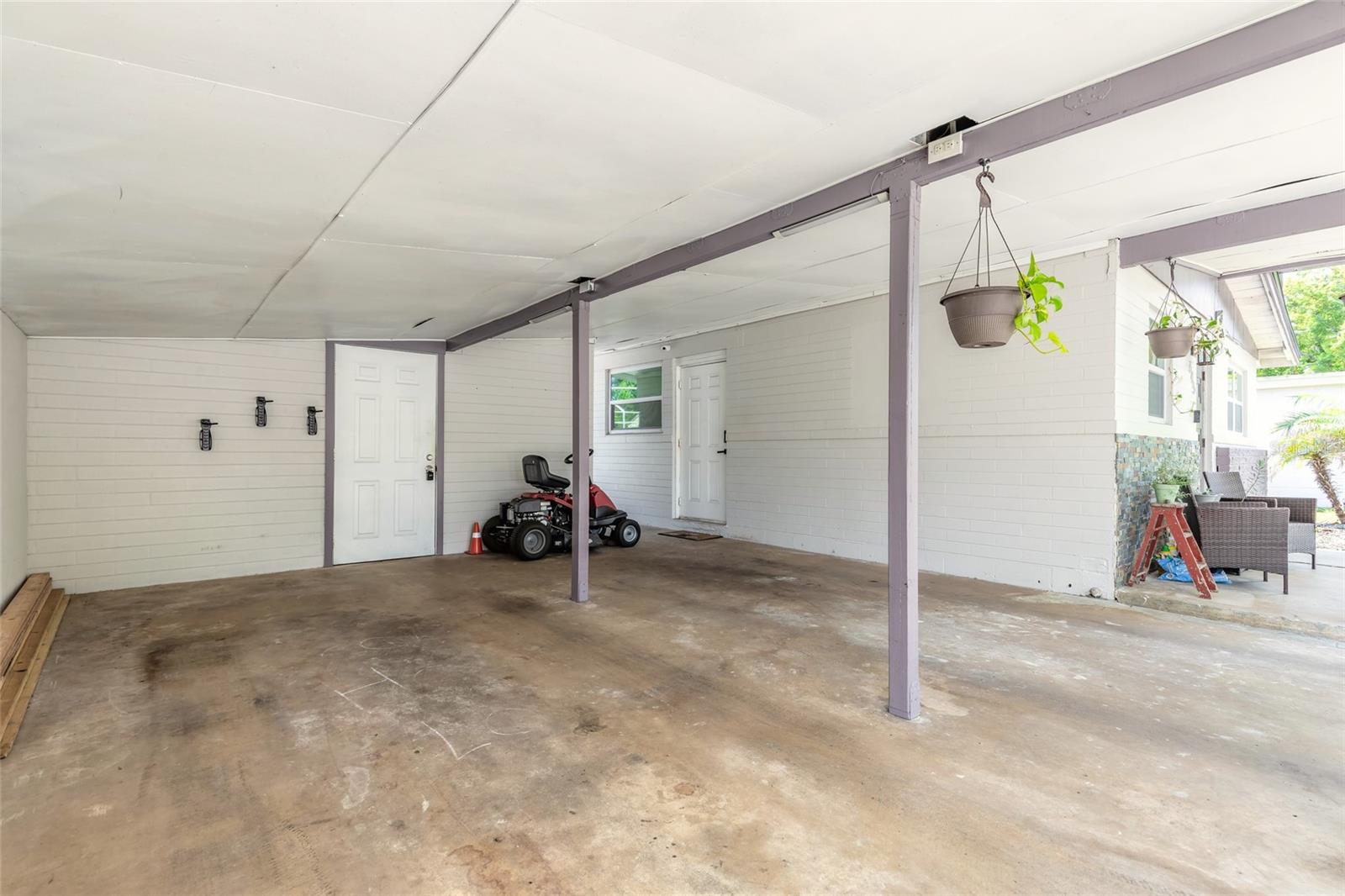 645 Westward Cir Property Photo 5