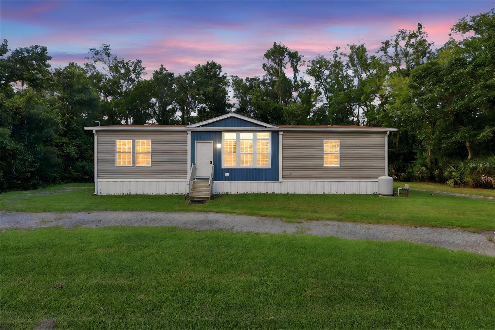 2050 Minorca Rd Property Photo 1
