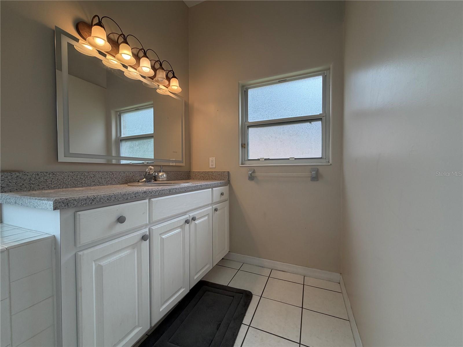 51 Fanshawe Ln Property Photo 16