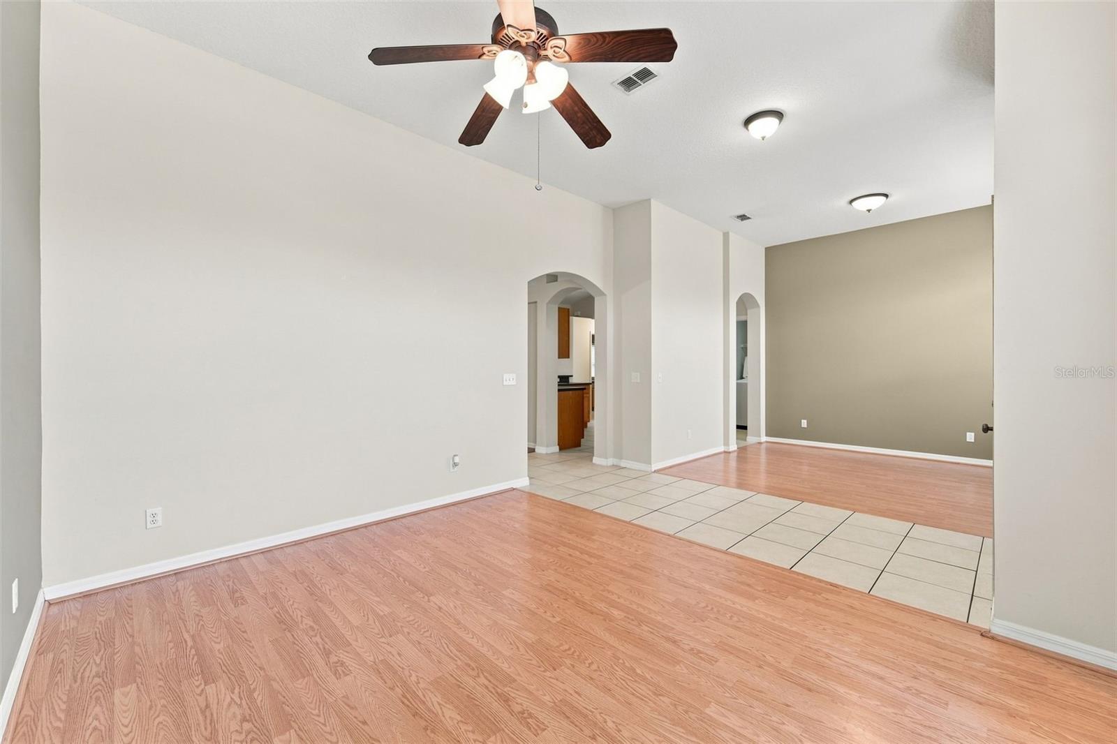 614 Red Mulberry Dr Property Photo 3