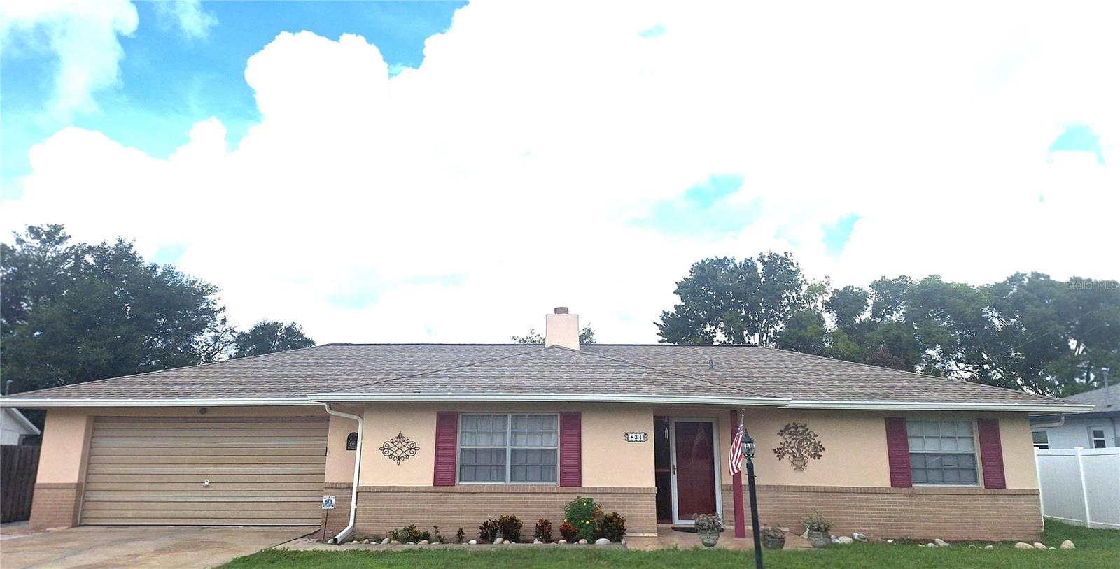 834 SWEETBRIER DR Property Photo 1