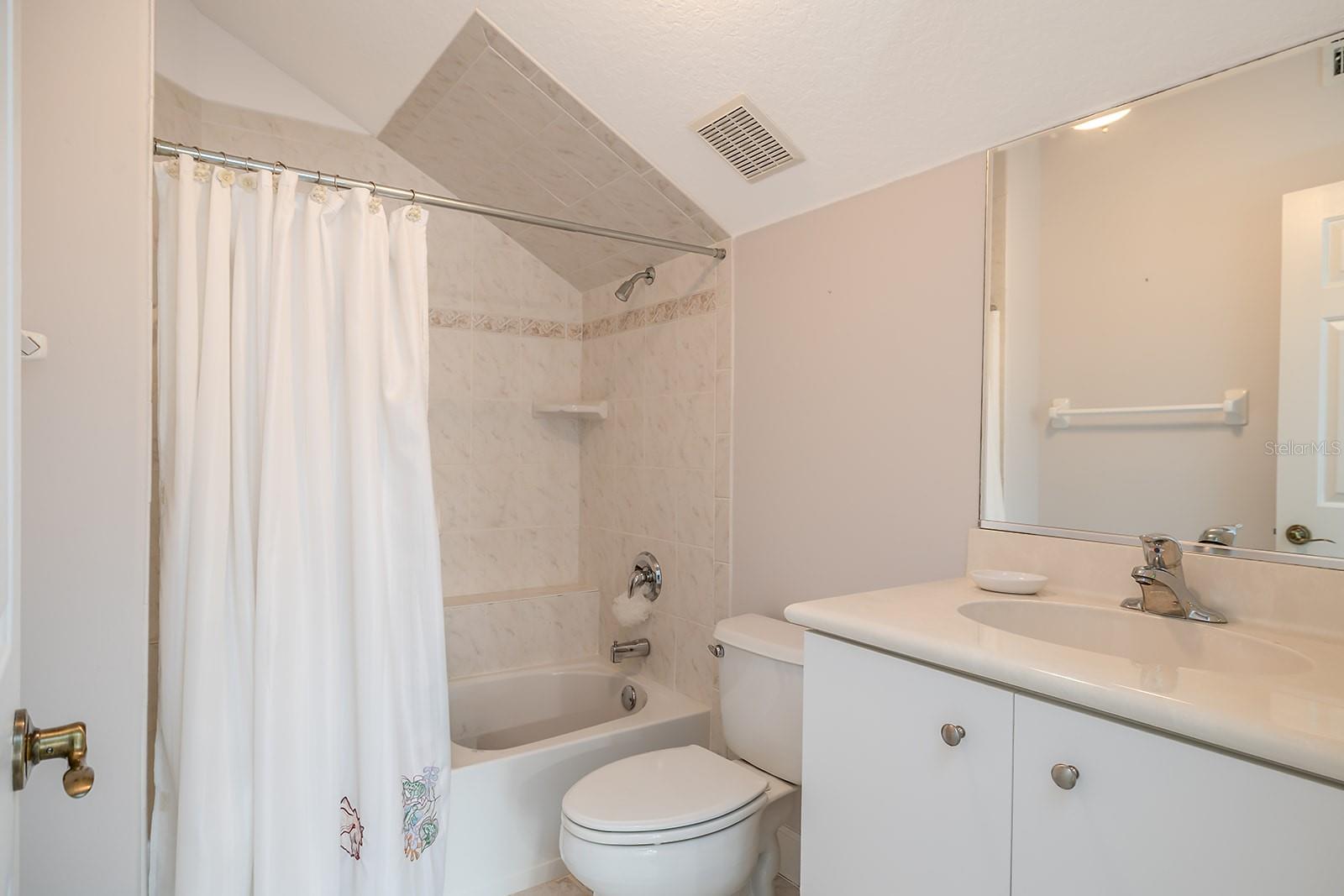2711 John Anderson Dr Property Photo 30