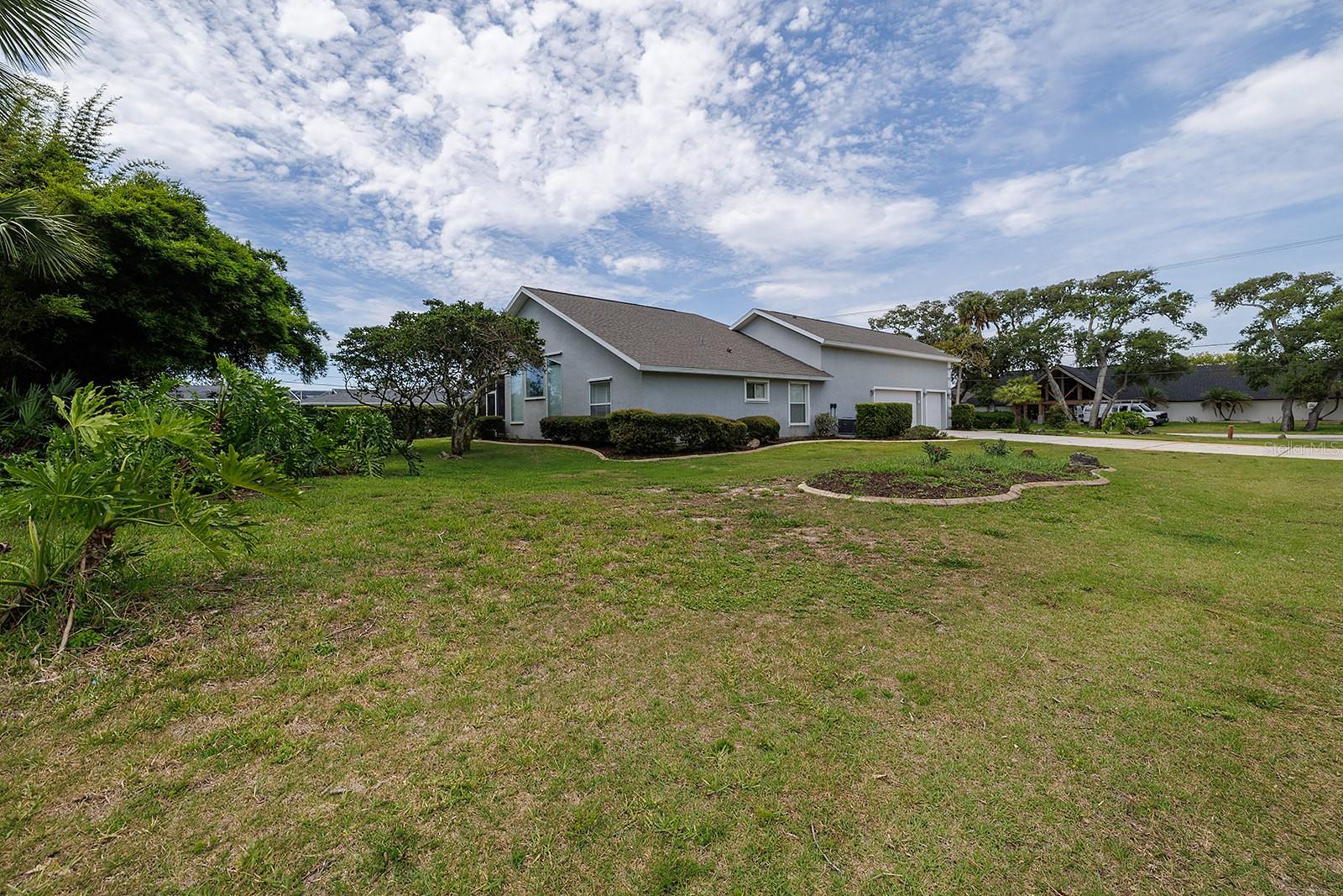 2711 John Anderson Dr Property Photo 45