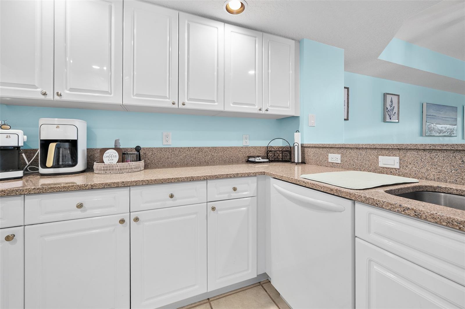 4670 Links Village Dr #b606 Property Photo 16
