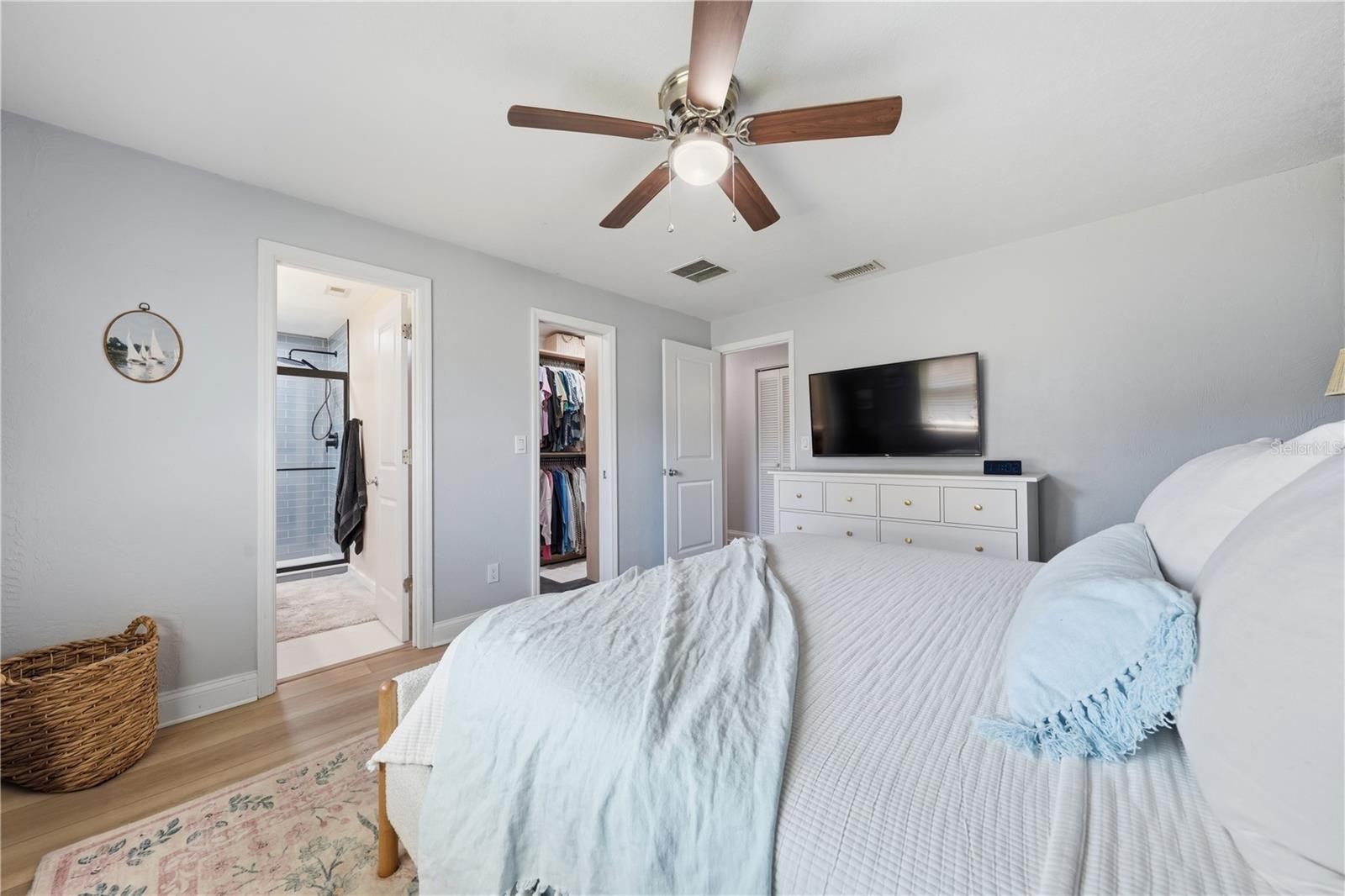 636 Devon St Property Photo 16