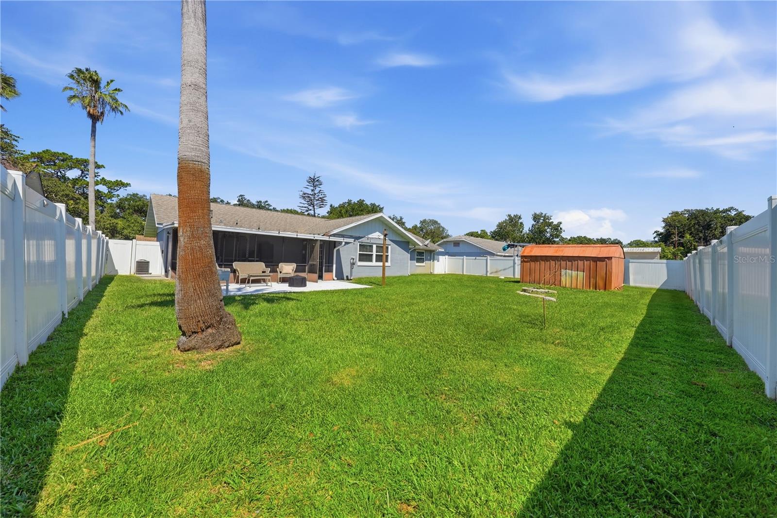 636 Devon St Property Photo 39