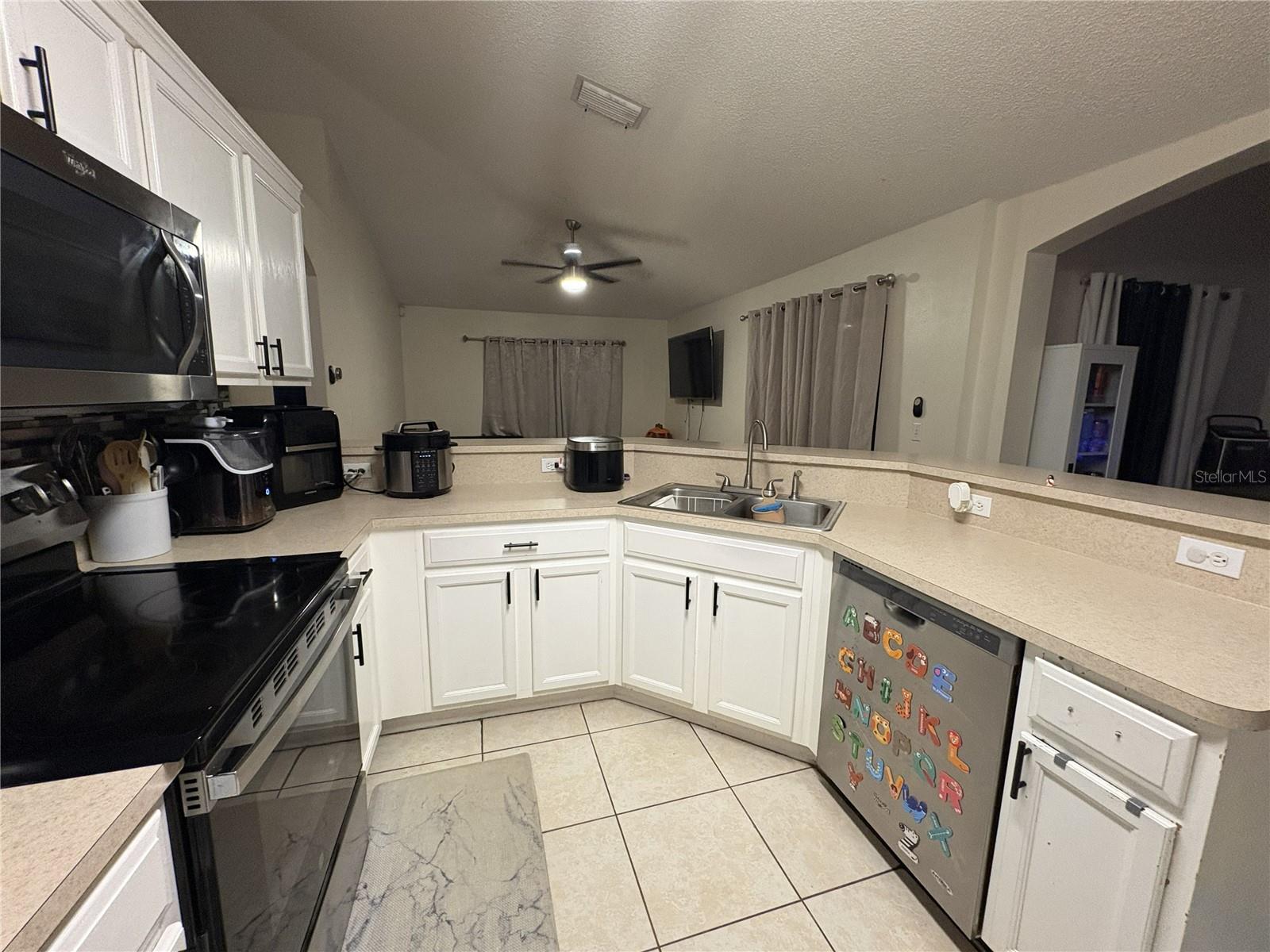 2691 India Blvd Property Photo 3