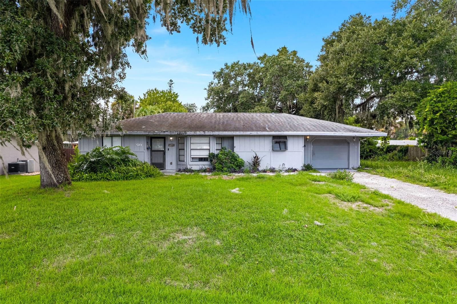 2518 Needle Palm Dr Property Photo 1
