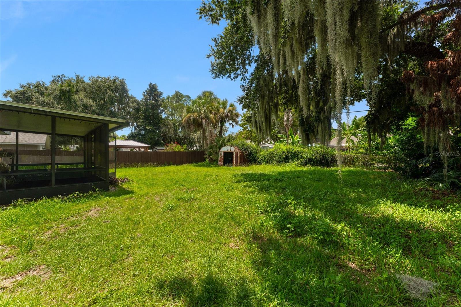 2518 Needle Palm Dr Property Photo 16