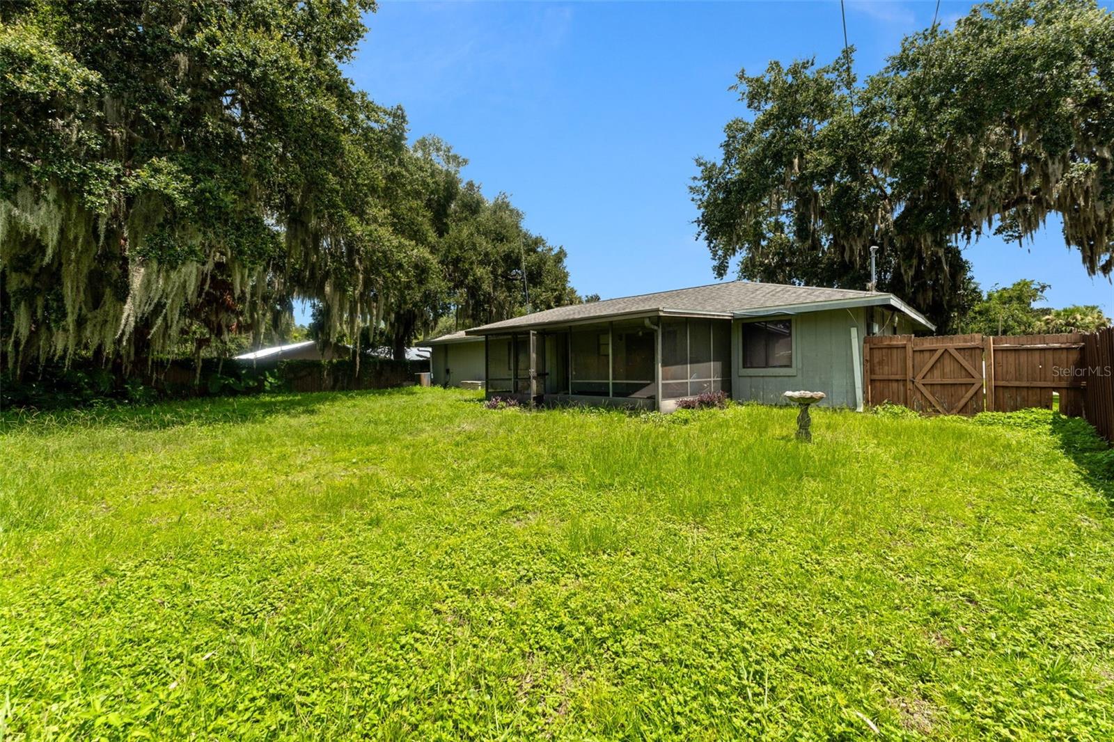 2518 Needle Palm Dr Property Photo 17