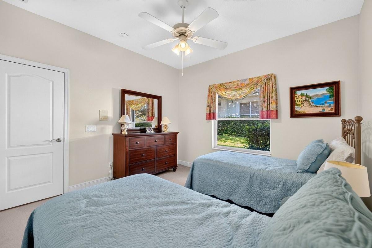 4 Lakeview Ln Property Photo 17