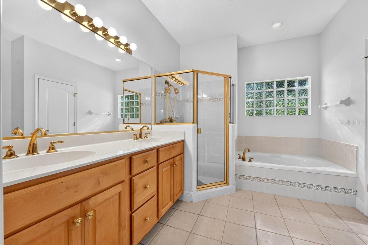 4 Lakeview Ln Property Photo 22