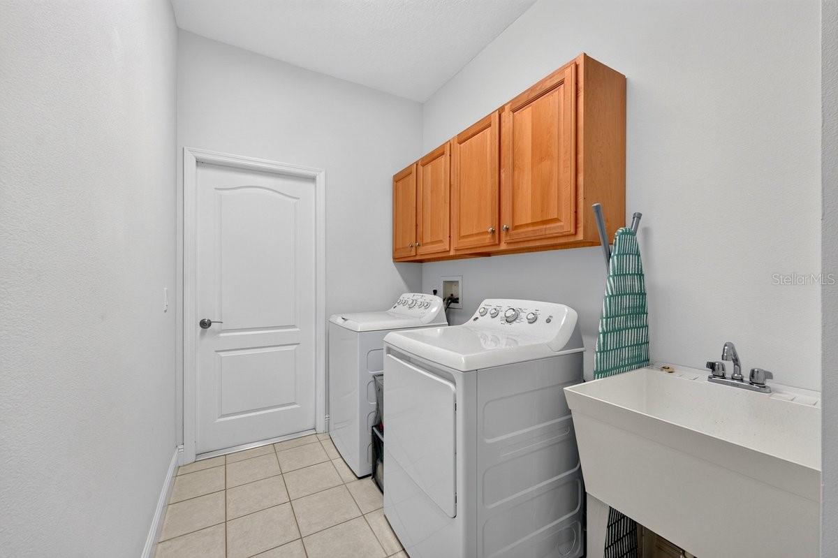 4 Lakeview Ln Property Photo 28