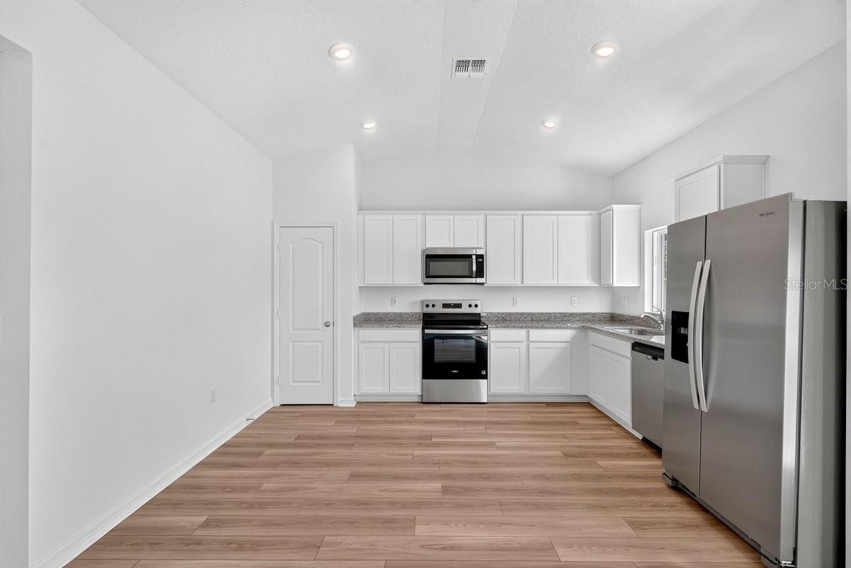 1669 Montague St Property Photo 9