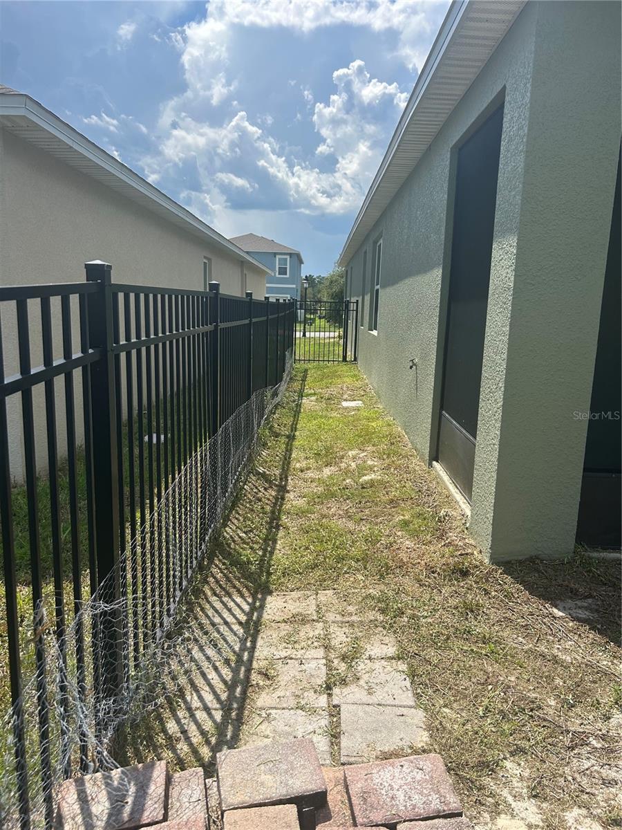 462 Liu Ln Property Photo 17