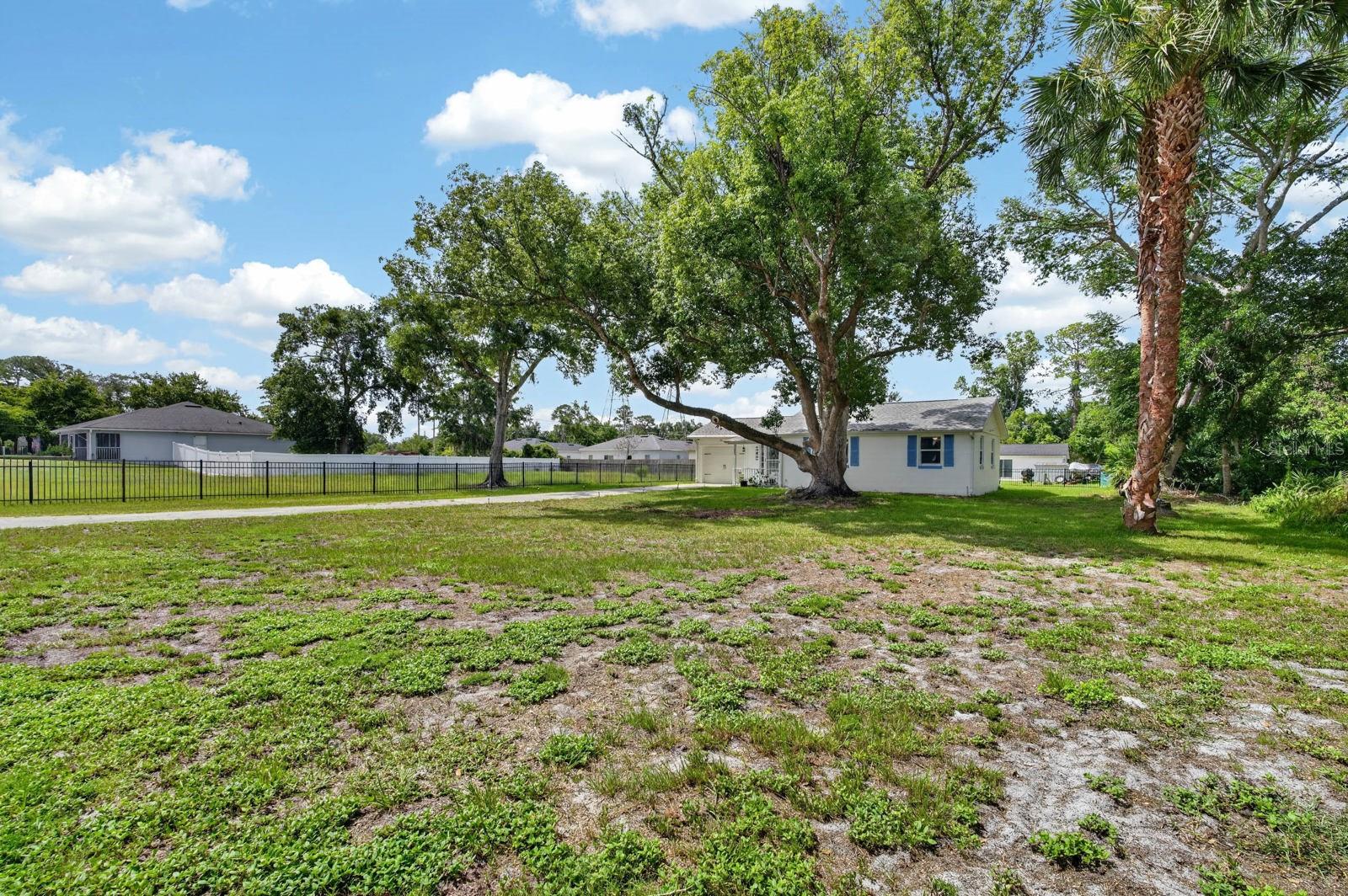 277 Debary Dr Property Photo 31