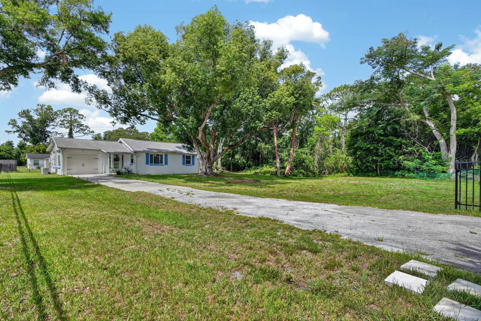 277 Debary Dr Property Photo 32