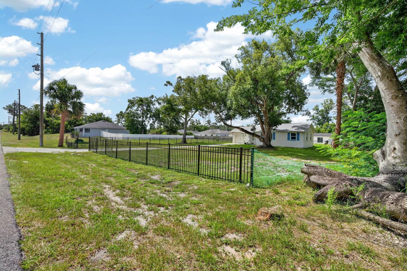 277 Debary Dr Property Photo 34