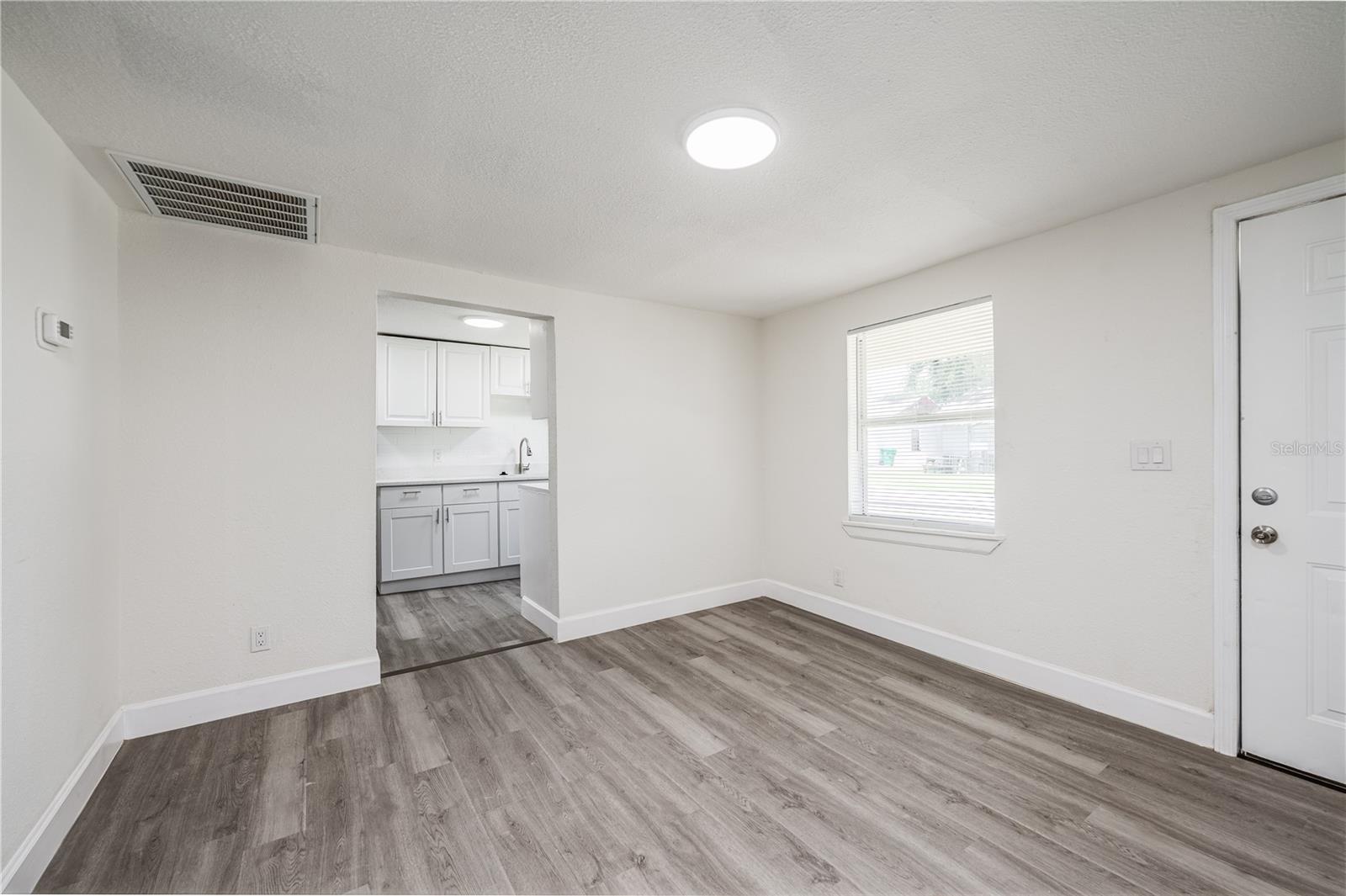 1422 Basin St Property Photo 4