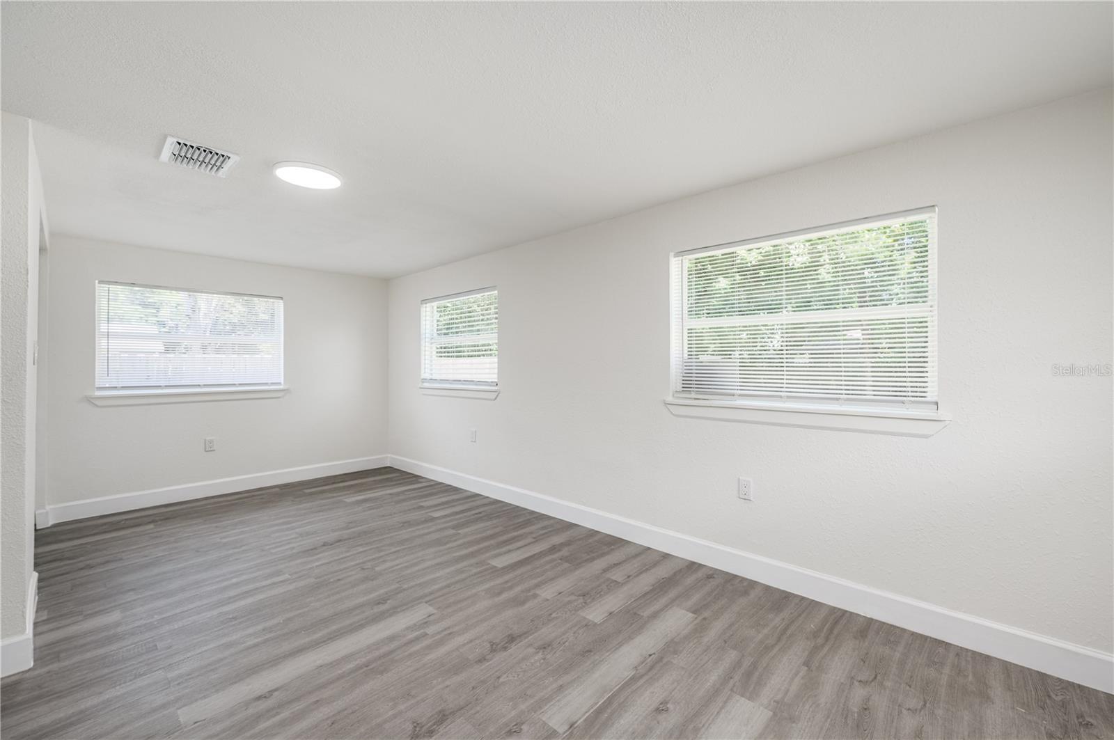 1422 Basin St Property Photo 14