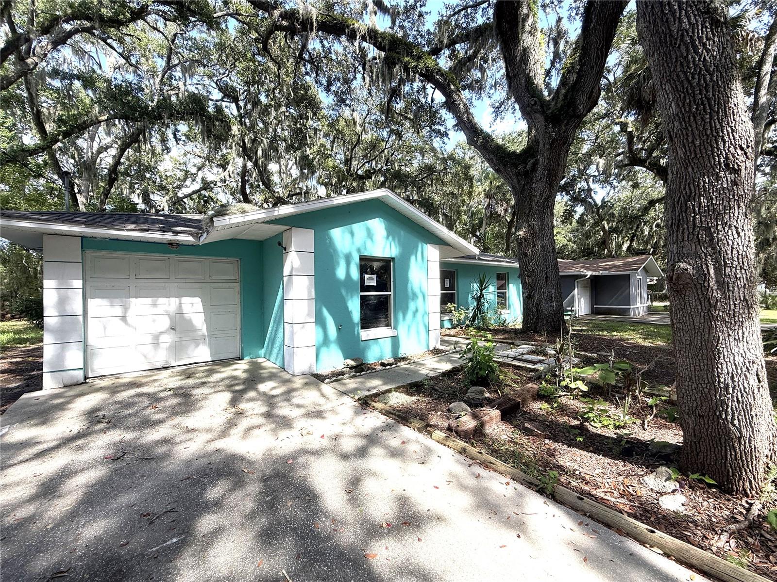 405 WILSON AVE