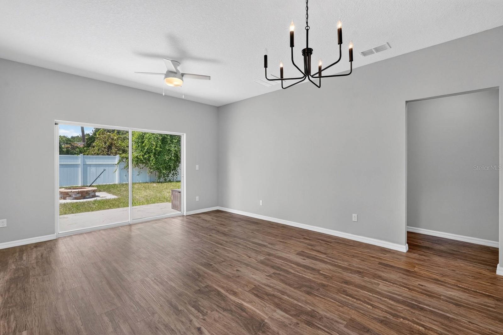 3330 Willow Oak Dr Property Photo 3