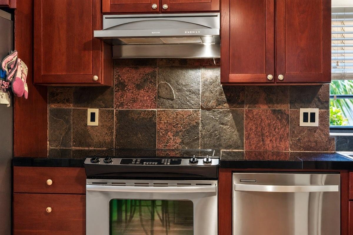 11 Indian Trl Property Photo 6