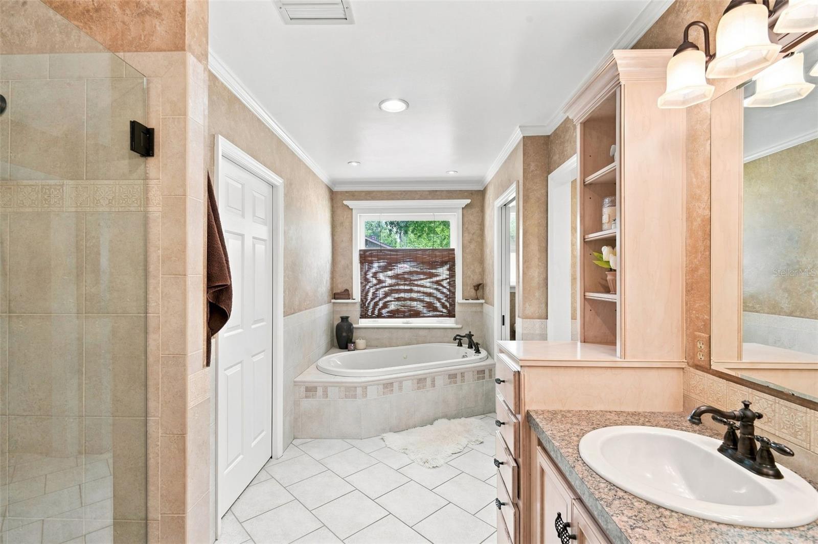 1555 Rowe Ln Property Photo 18