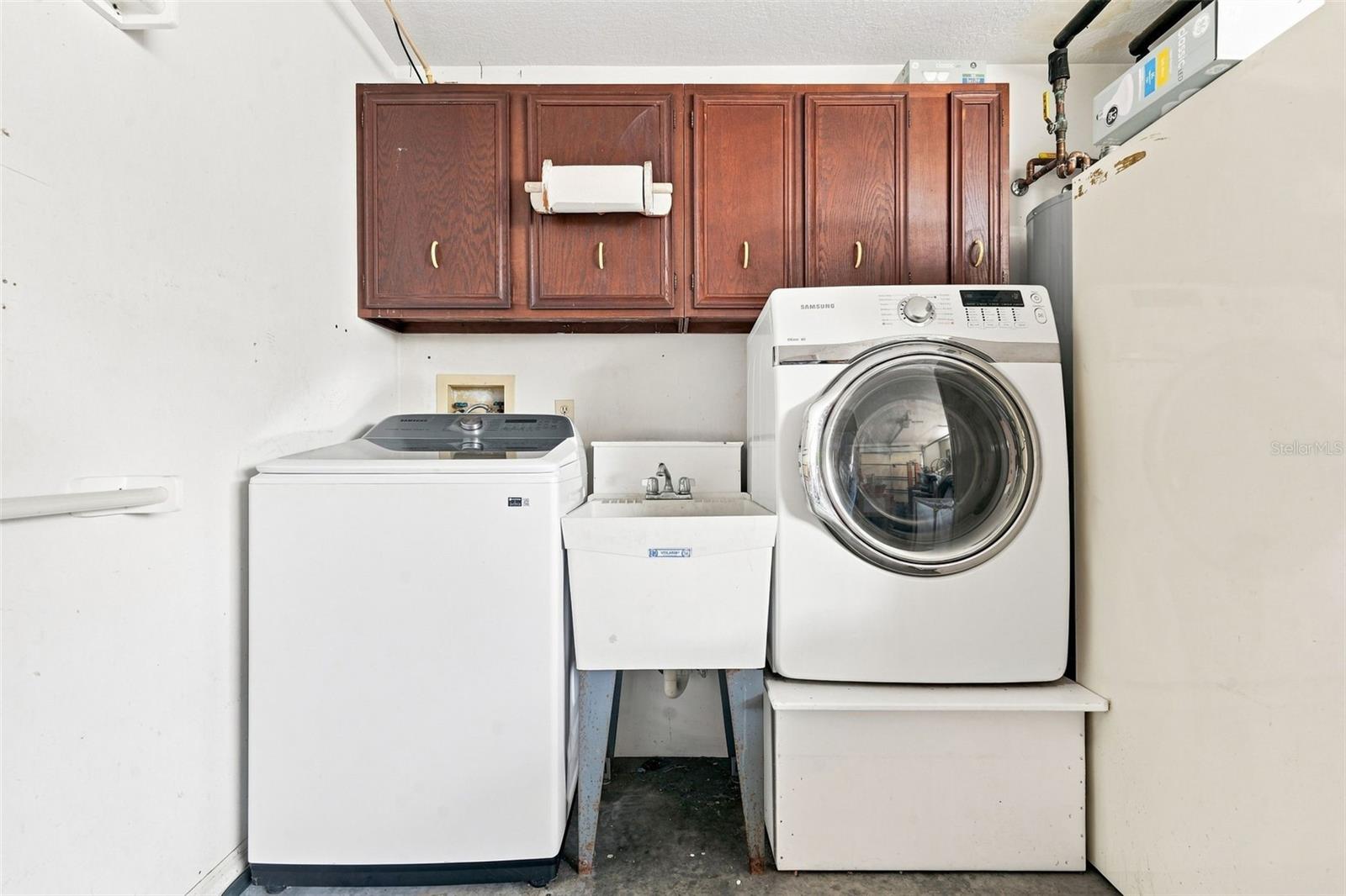 1555 Rowe Ln Property Photo 24