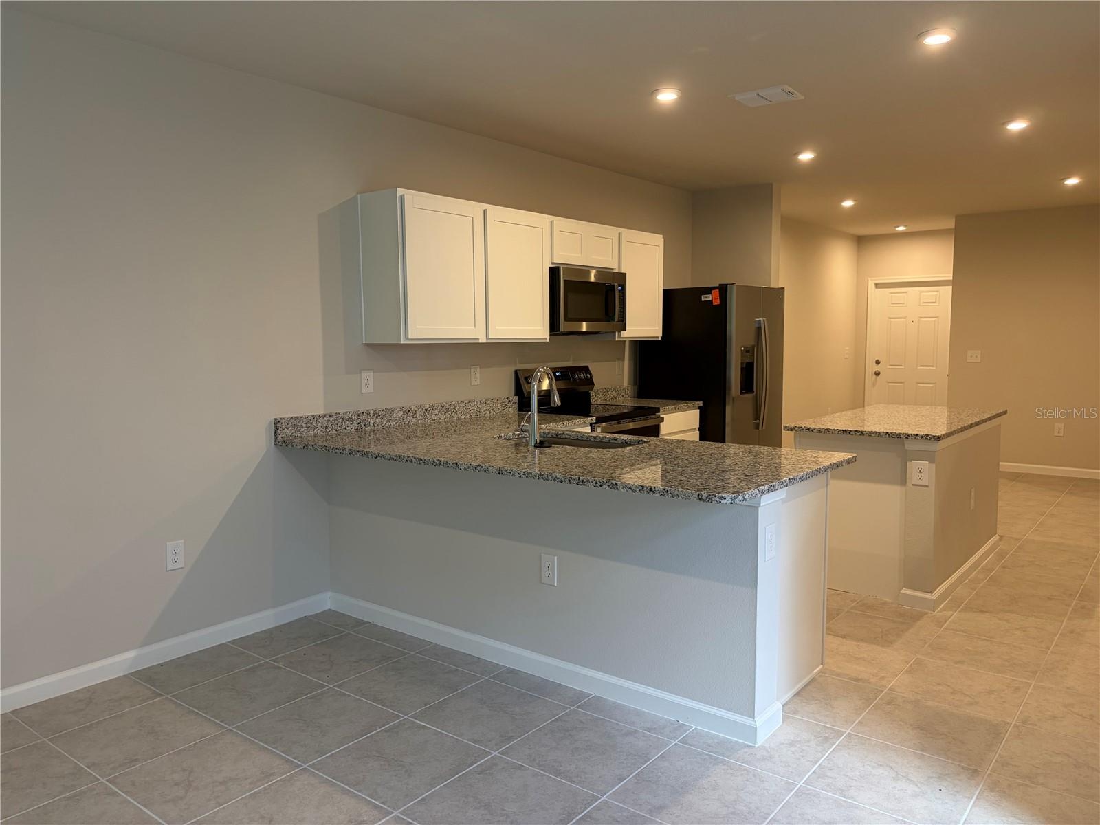 2006 Edison Pointe Blvd Property Photo 8