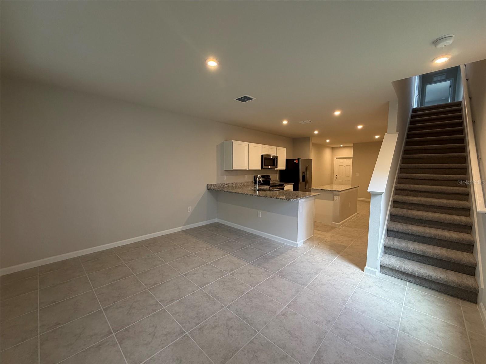 2006 Edison Pointe Blvd Property Photo 13