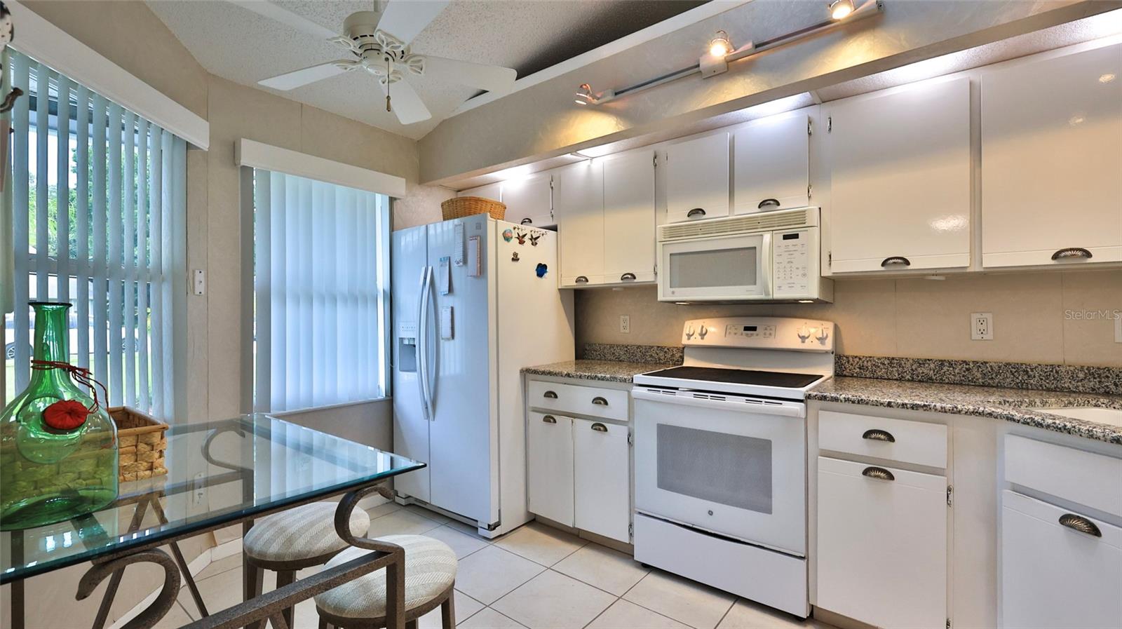 932 Meadow View Dr #c Property Photo 9