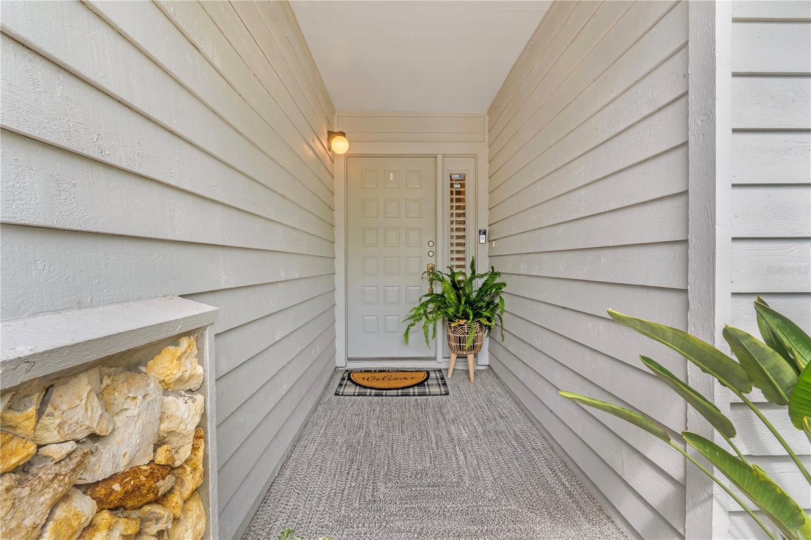 150 Blue Heron Dr #b Property Photo 5