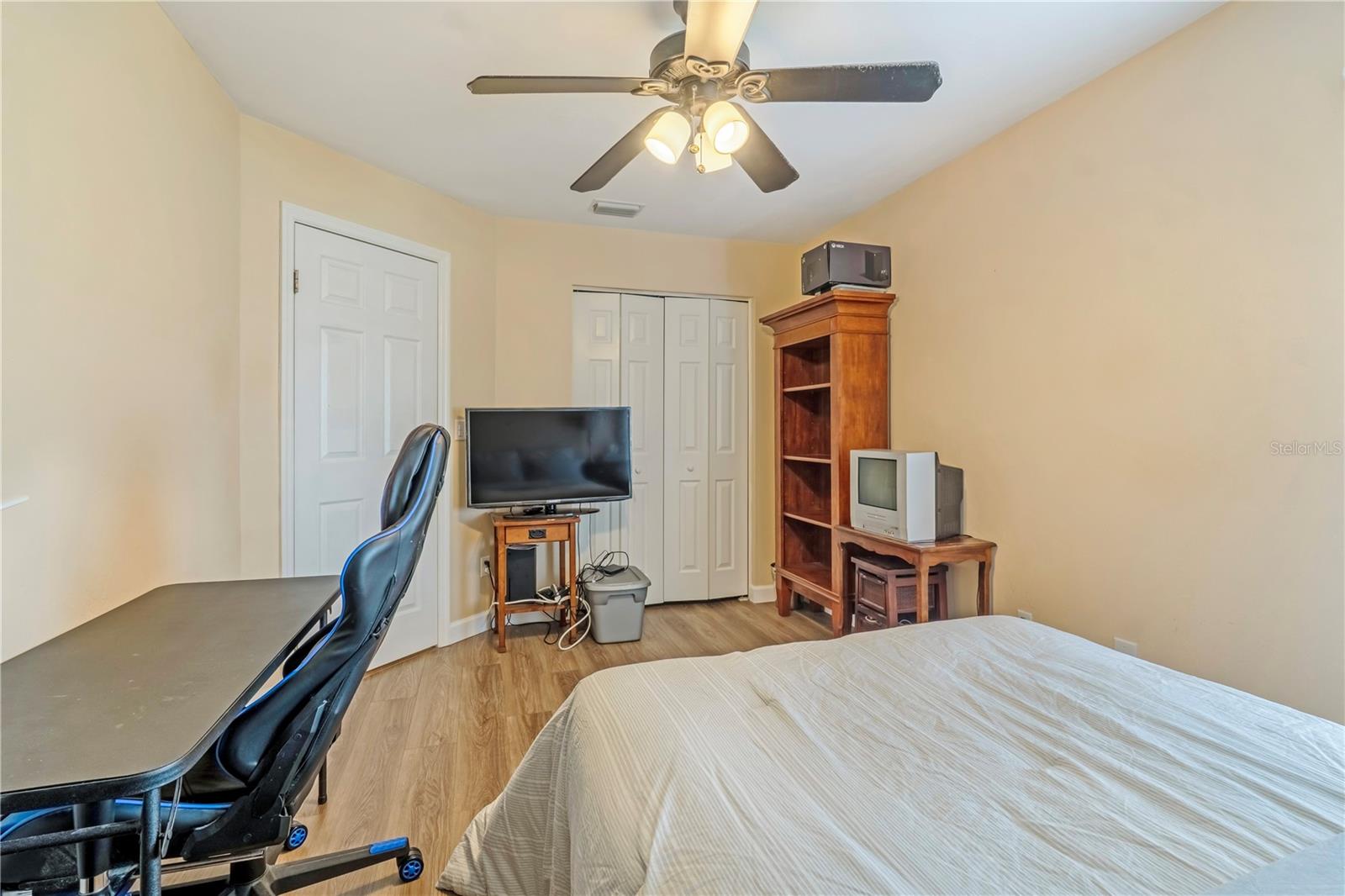 150 Blue Heron Dr #b Property Photo 25