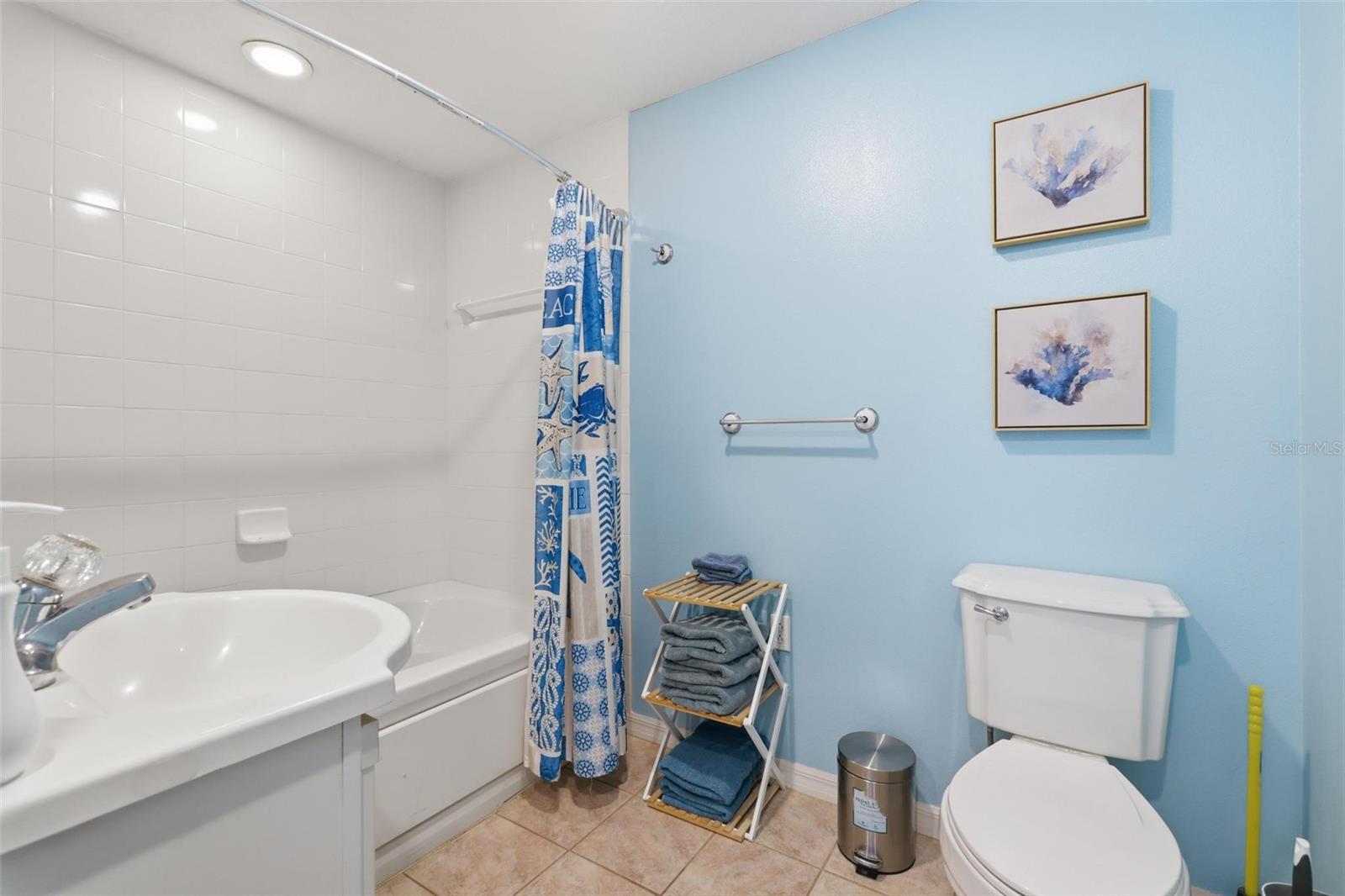 1095 E Wisconsin Ave Property Photo 24