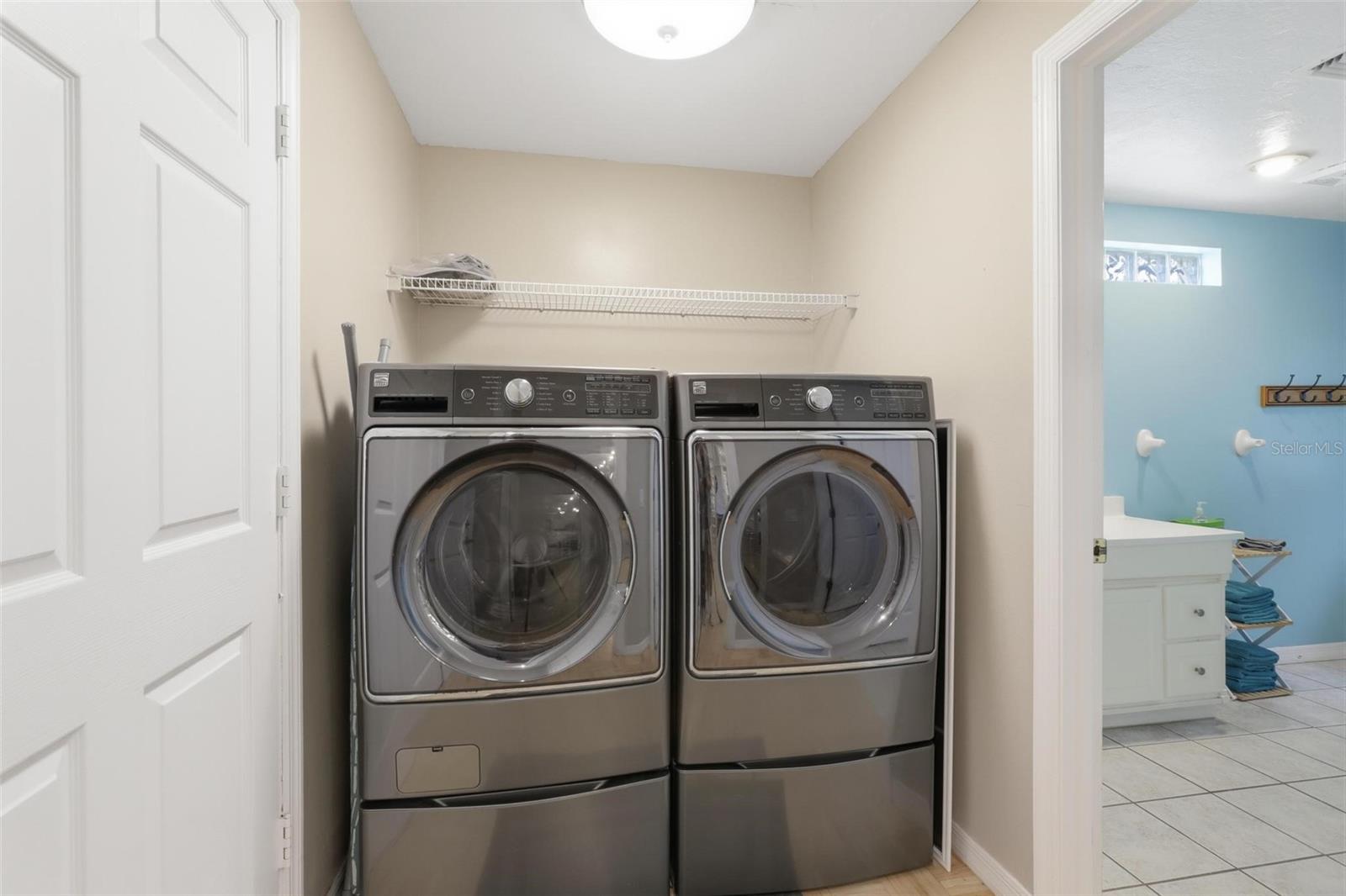 1095 E Wisconsin Ave Property Photo 29