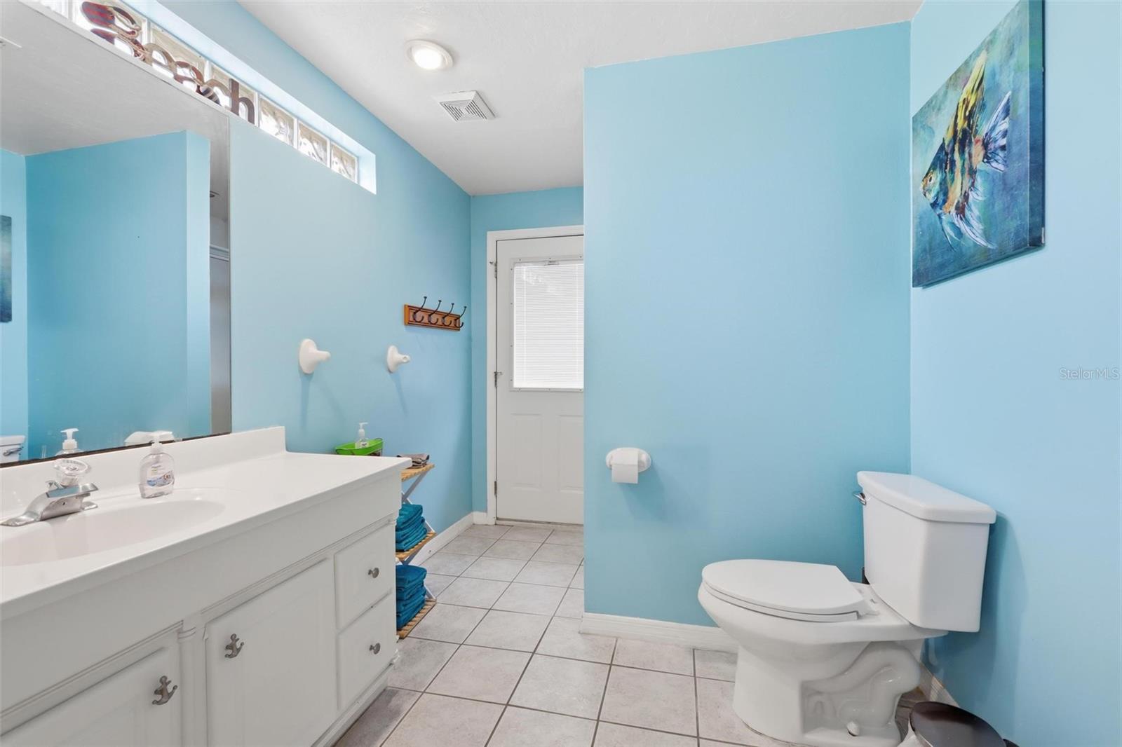 1095 E Wisconsin Ave Property Photo 30