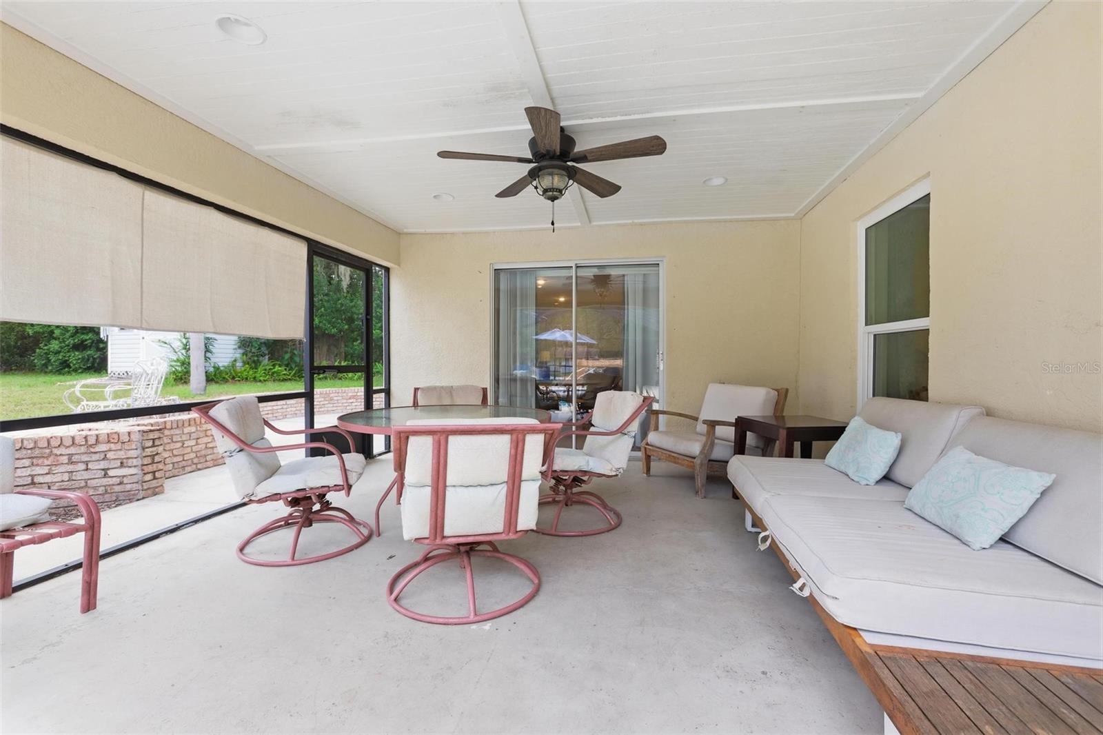 1095 E Wisconsin Ave Property Photo 32