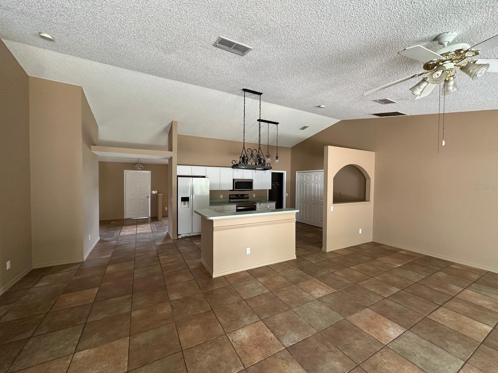 1730 Sumatra Ave Property Photo 2