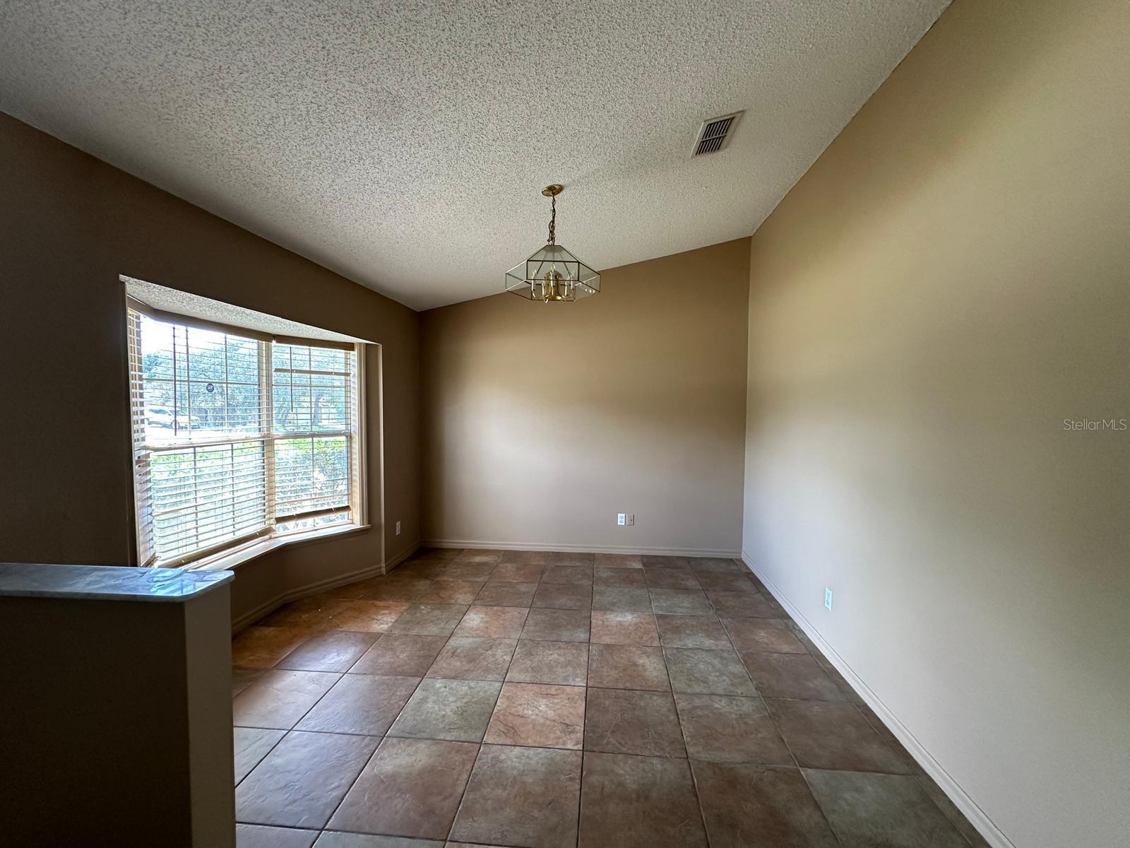 1730 Sumatra Ave Property Photo 3
