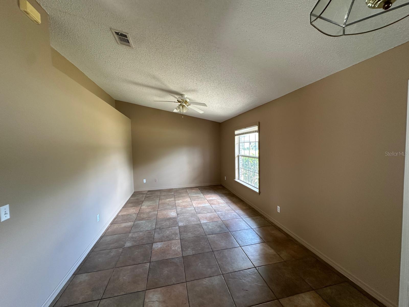 1730 Sumatra Ave Property Photo 4
