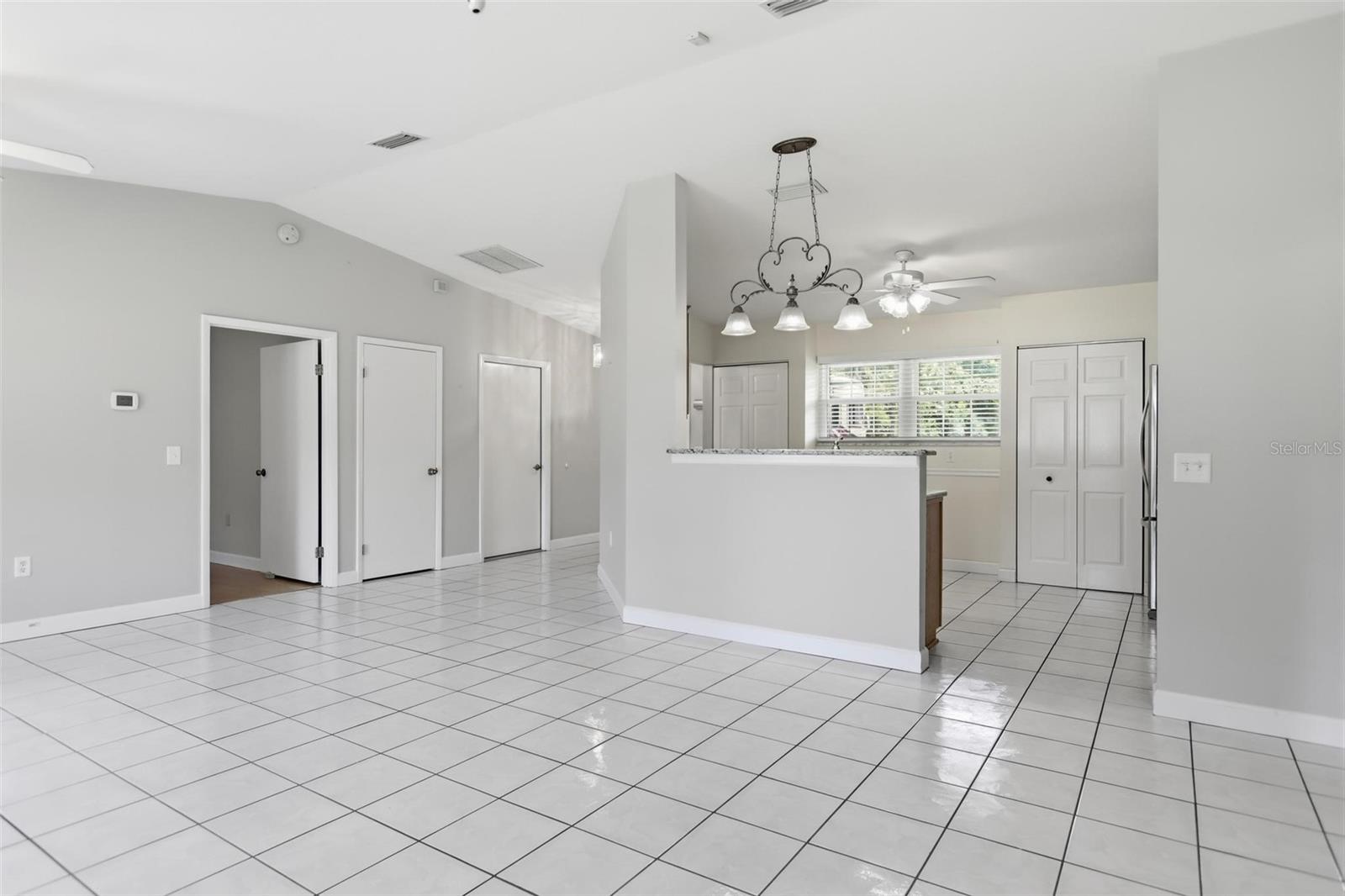 1679 W Euclid Ave Property Photo 6