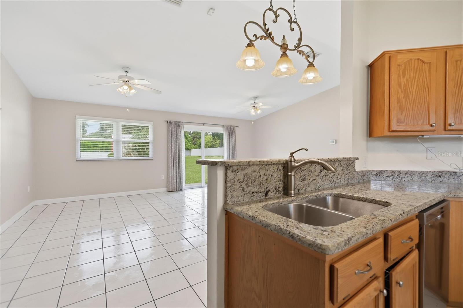 1679 W Euclid Ave Property Photo 9
